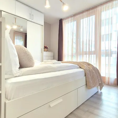 Quiet Nordic Nest Near Center & West Park By Keybox Apartment